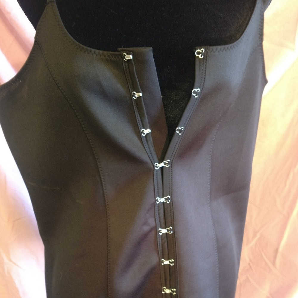 Fasten closure cami